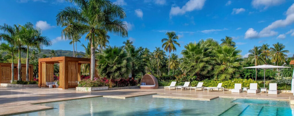 Renovación de la piscina en Viva V Samaná by Wyndham